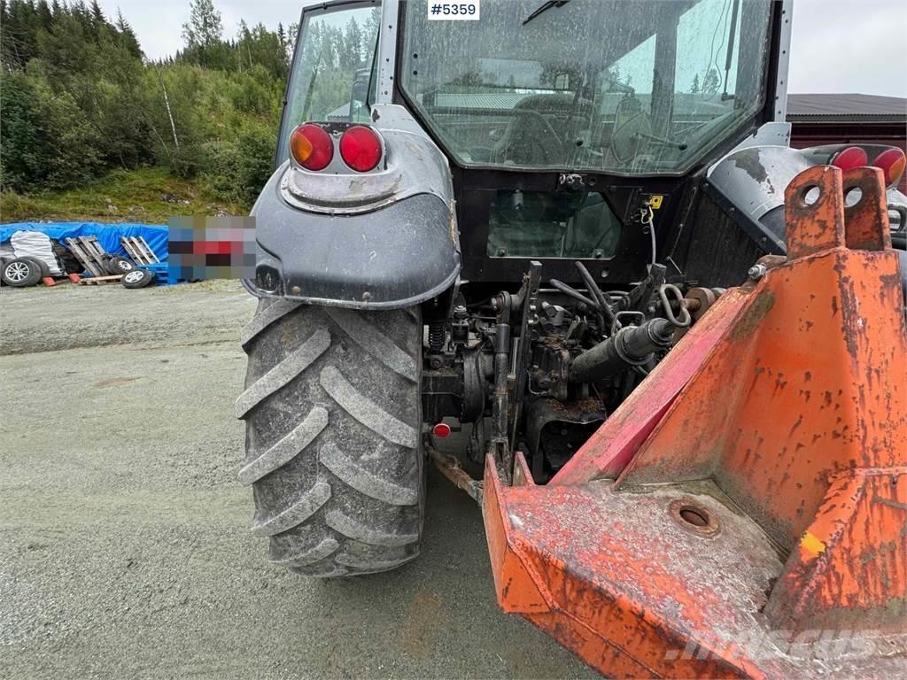 Valtra M120-4 Traktorit