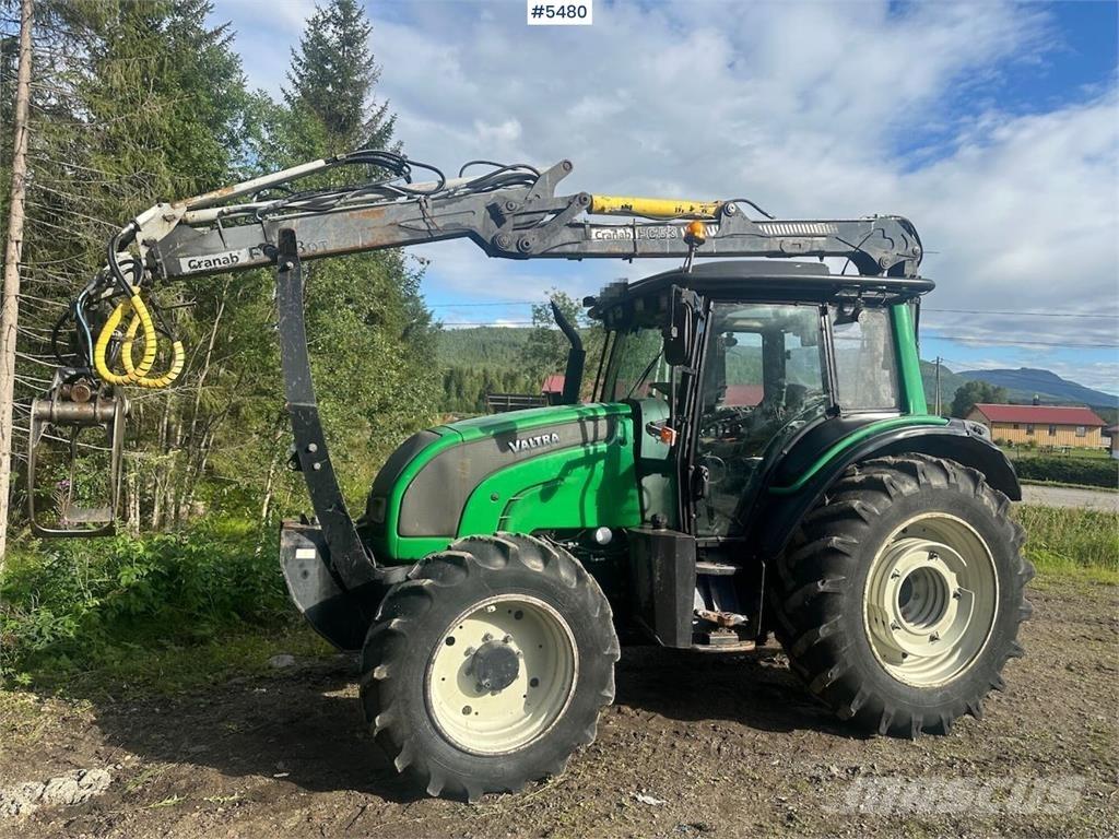 Valtra N101 Traktorit