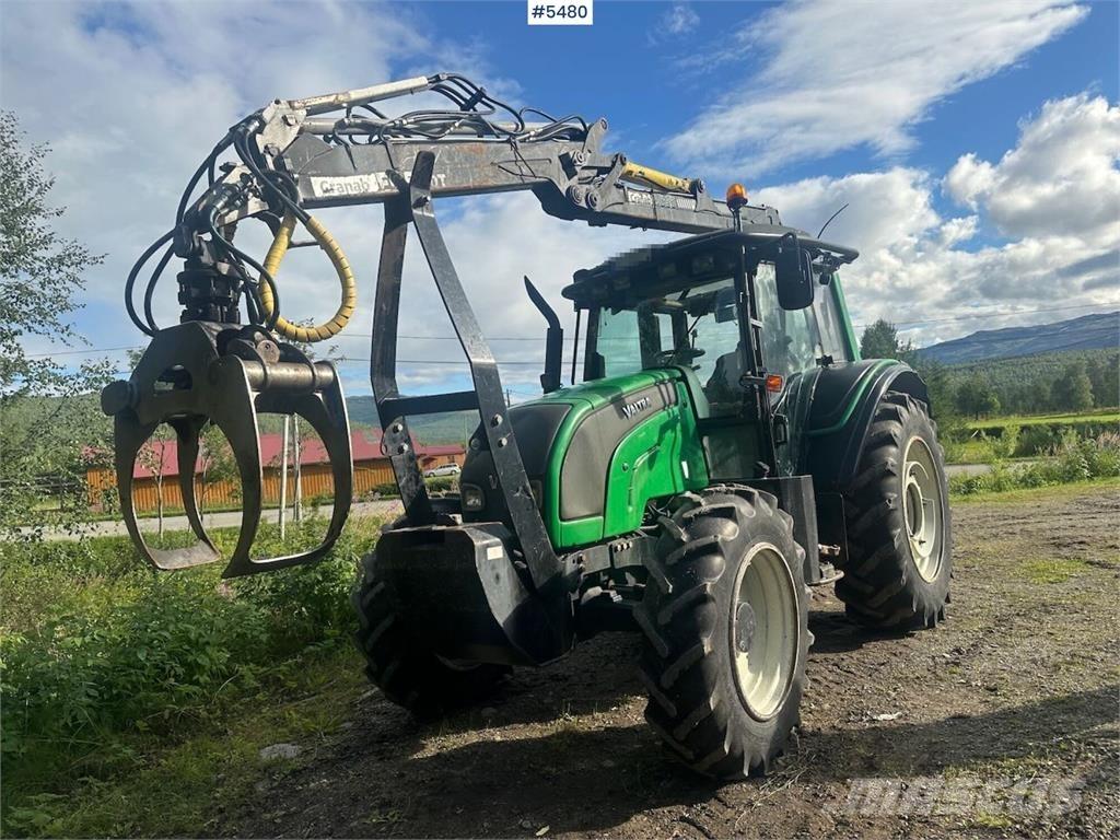 Valtra N101 Traktorit