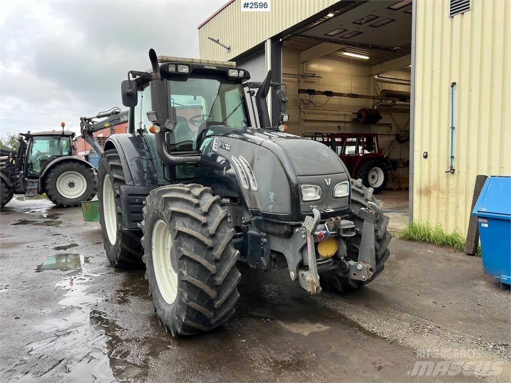 Valtra T182 Traktorit