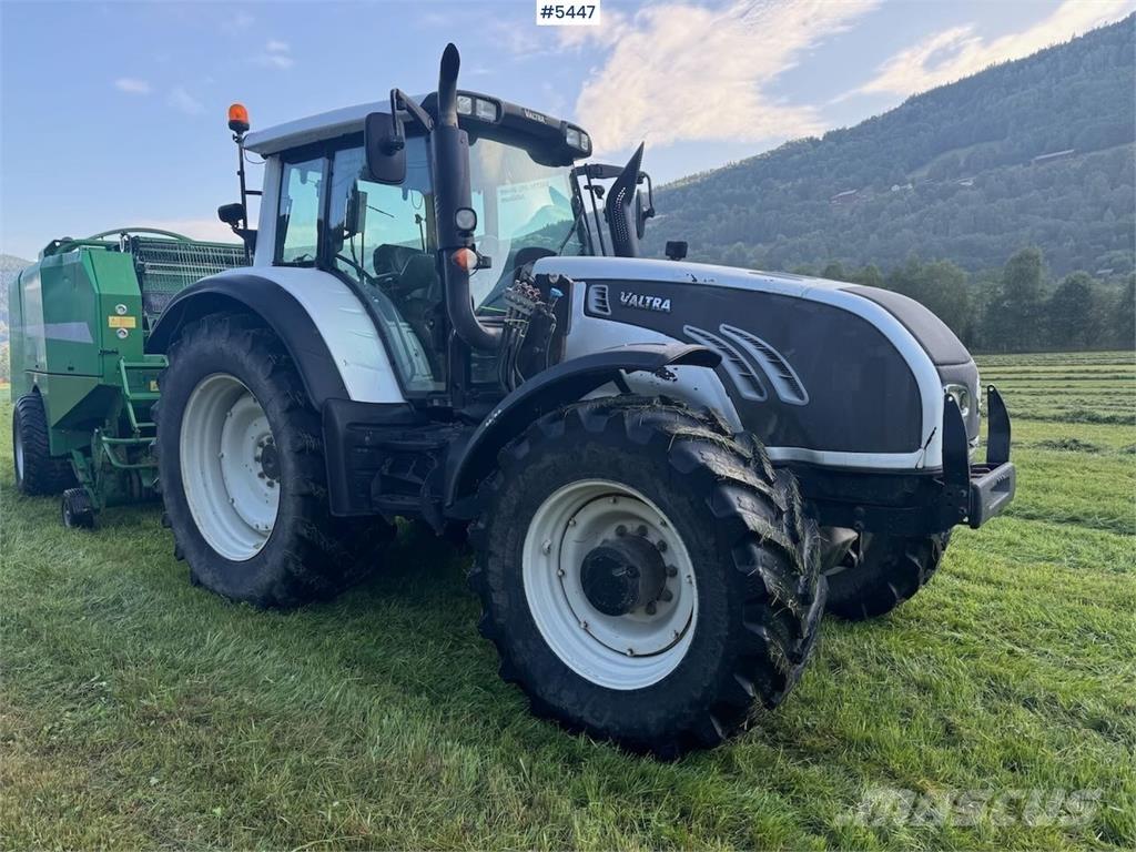 Valtra T202 Traktorit