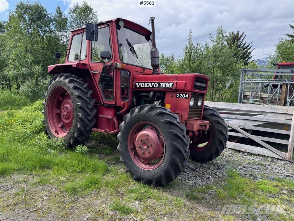 Volvo BM 2204 Traktorit