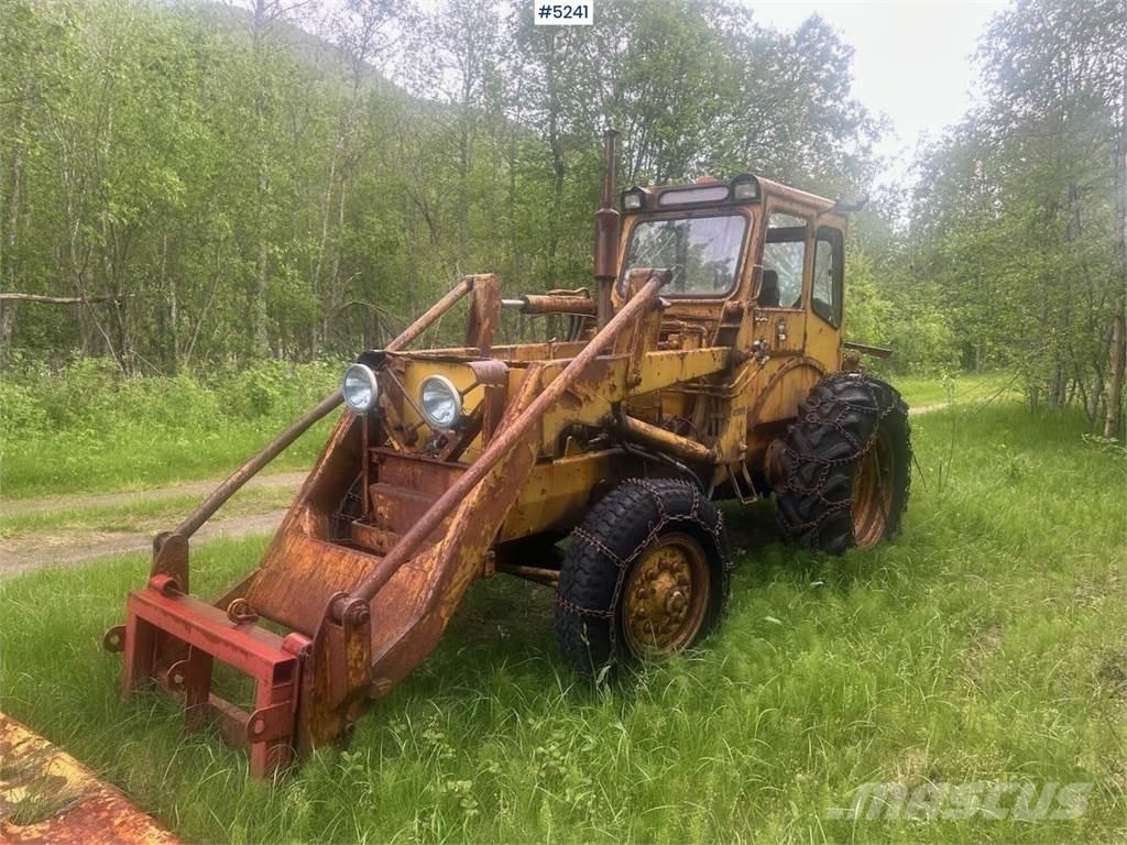 Volvo BM 612 Traktorit