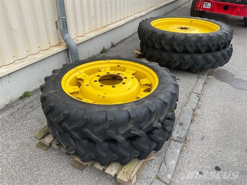  230/95R32 - 270/95R44 Renkaat ja vanteet