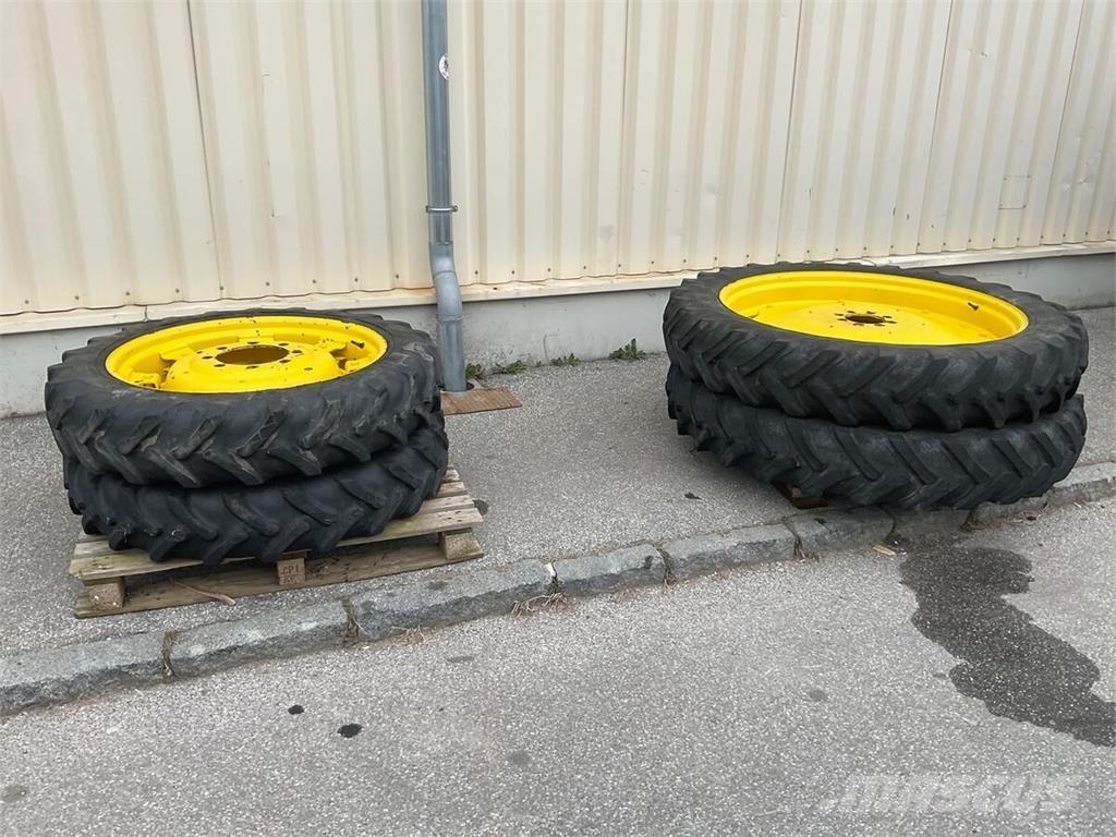  230/95R32 - 270/95R44 Renkaat ja vanteet