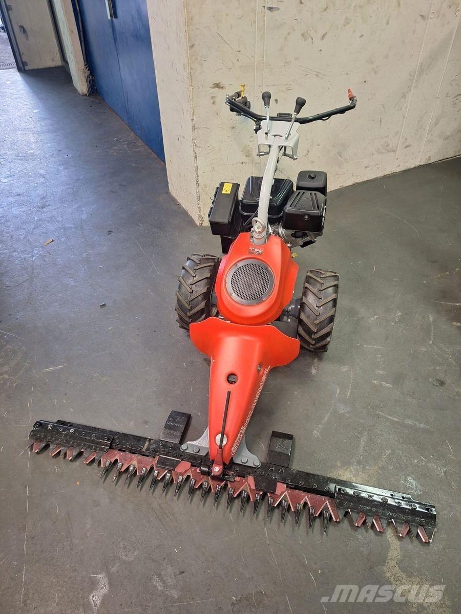 Aebi CC 110 Päältäajettavat ruohonleikkurit