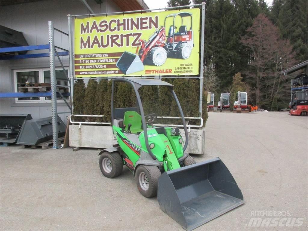 Avant 225 Etukuormaimet ja kaivuulaitteet
