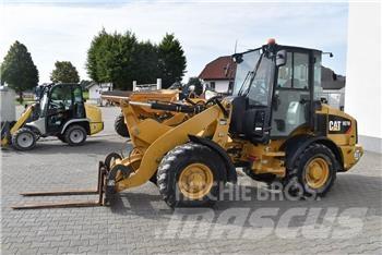 CAT 907M Pyöräkuormaajat