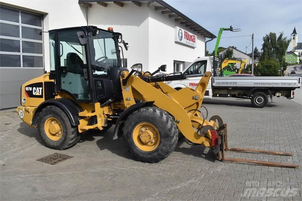 CAT 907M Pyöräkuormaajat