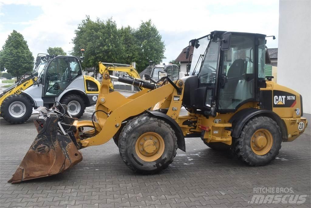 CAT 907M Pyöräkuormaajat
