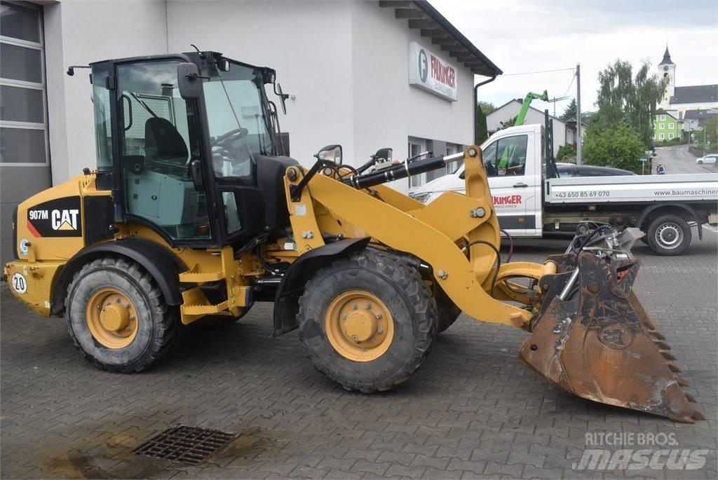 CAT 907M Pyöräkuormaajat
