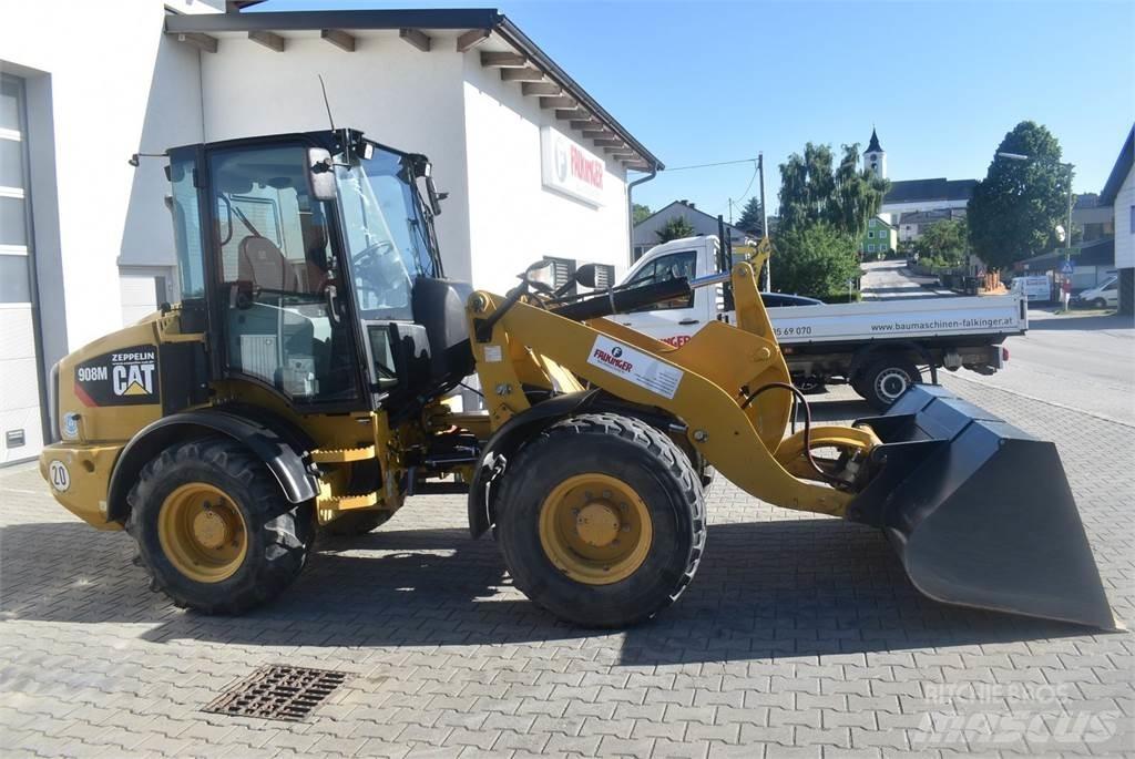CAT 908M Pyöräkuormaajat
