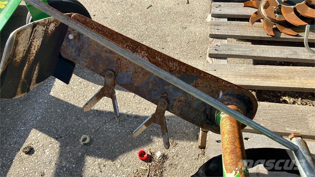  CFS Vinox links Muut viininviljelylaitteet