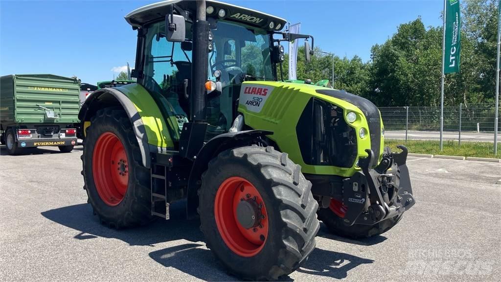 CLAAS ARION 530 Traktorit