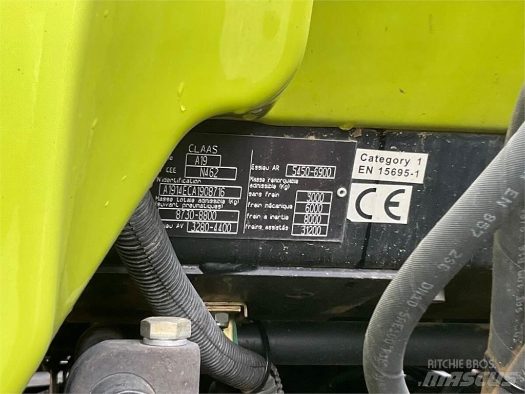 CLAAS Arion 620 Traktorit