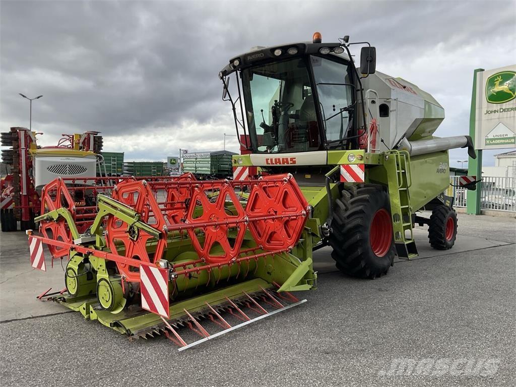 CLAAS AVERO 240 Leikkuupuimurit