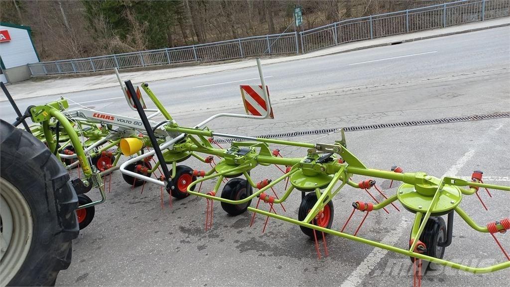 CLAAS Volto 80 Pöyhimet ja haravat
