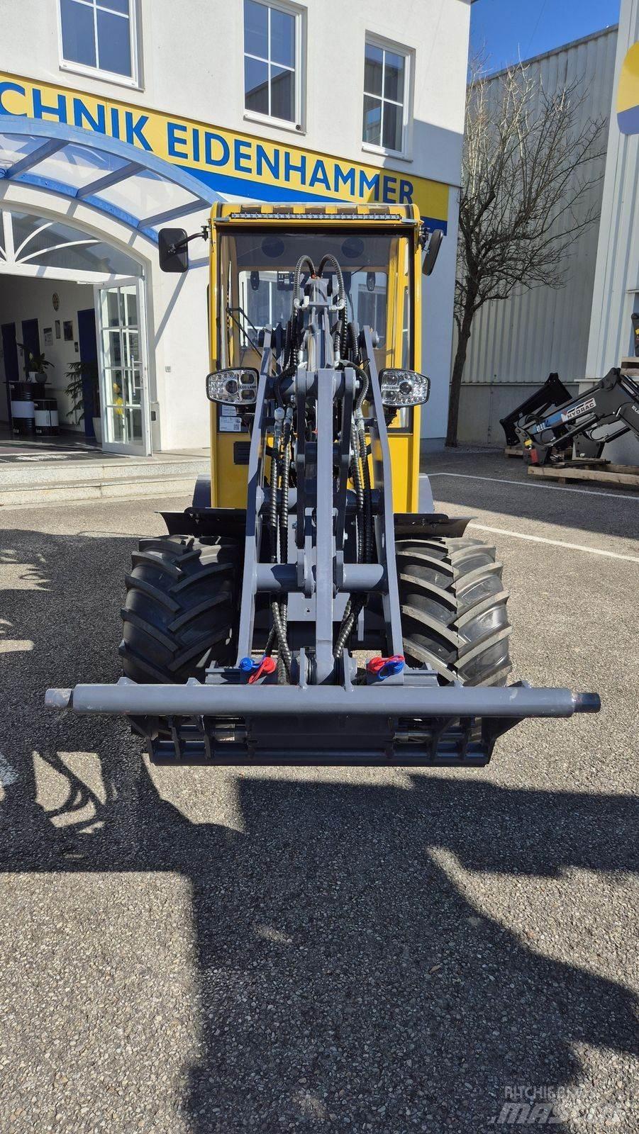 Eurotrac W12 s Etukuormaimet ja kaivuulaitteet