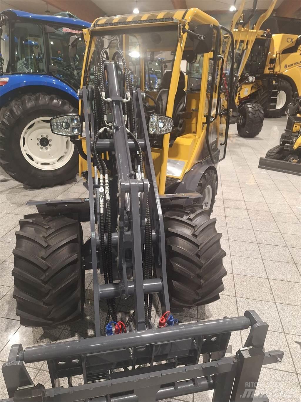Eurotrac W12S Etukuormaimet ja kaivuulaitteet