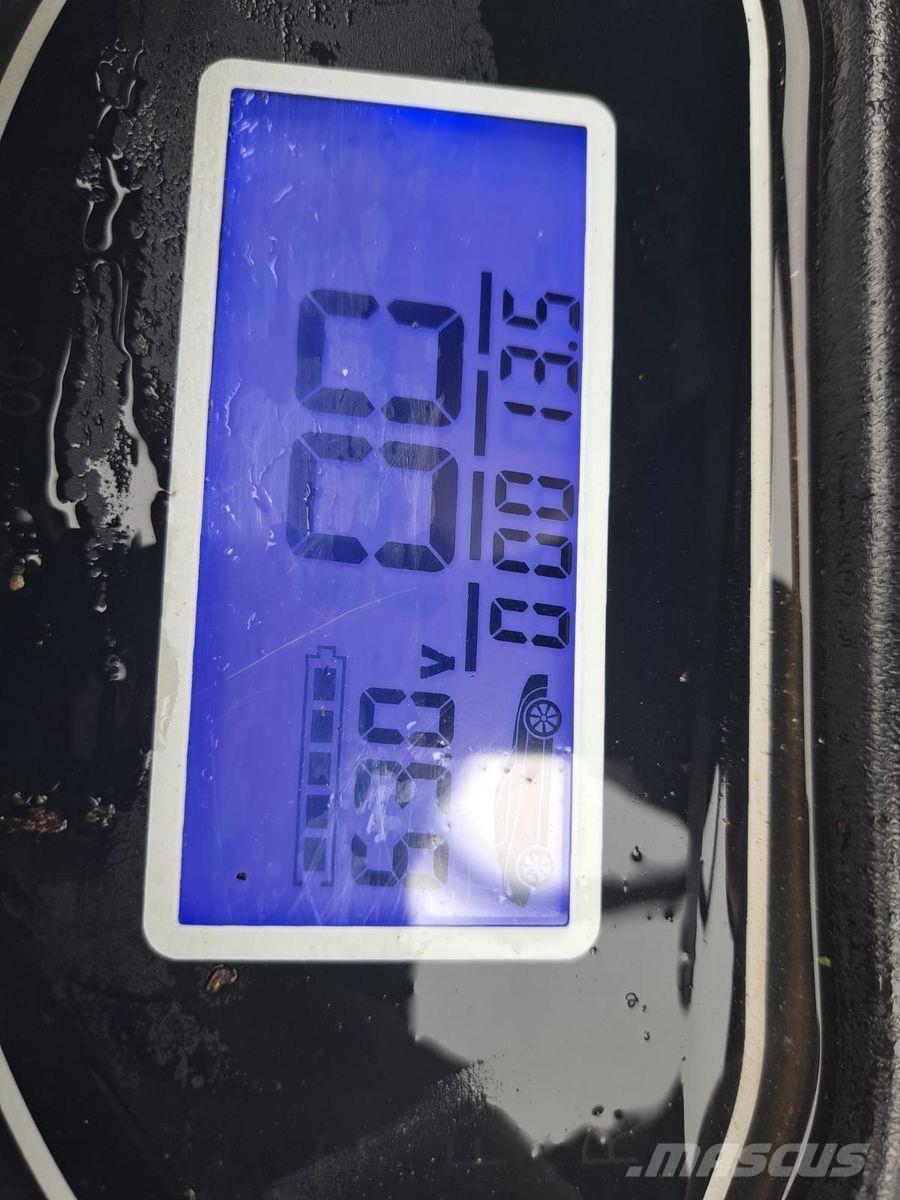 Everun EREL 05 Etukuormaimet ja kaivuulaitteet