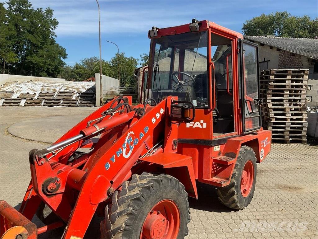 Fai 556 Etukuormaimet ja kaivuulaitteet