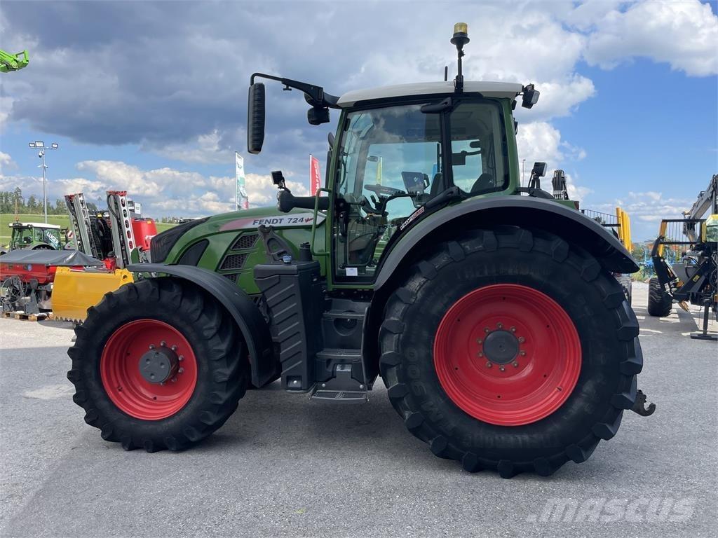 Fendt 724 Vario Traktorit