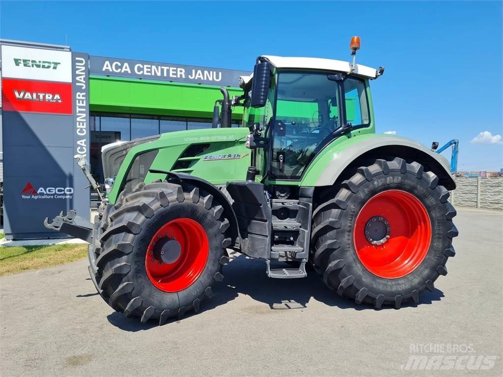 Fendt 828 Vario Traktorit