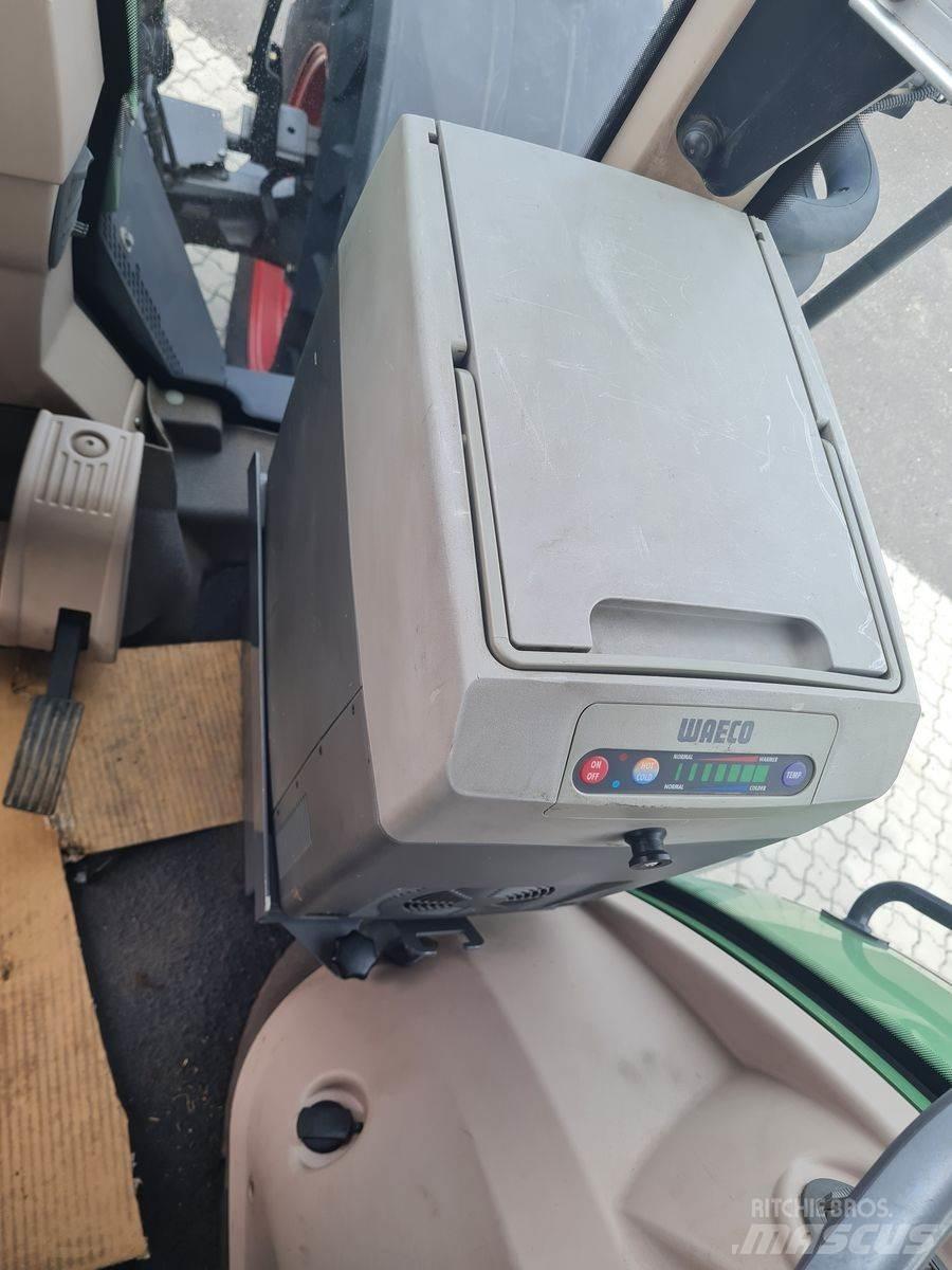 Fendt 828 Vario Traktorit