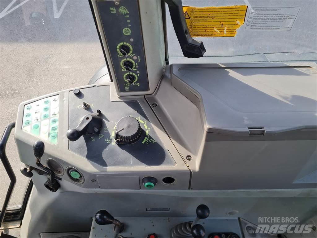 Fendt Favorit 818 Traktorit
