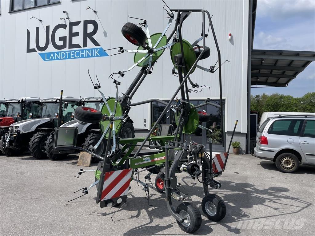 Fendt Lotus 770 Pöyhimet ja haravat