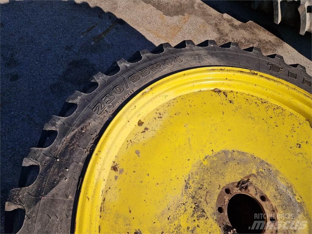 Firestone 230/95R44 Renkaat ja vanteet