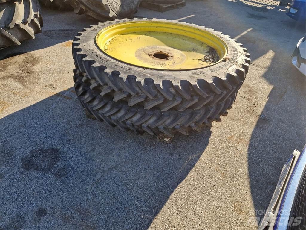 Firestone 230/95R44 Renkaat ja vanteet