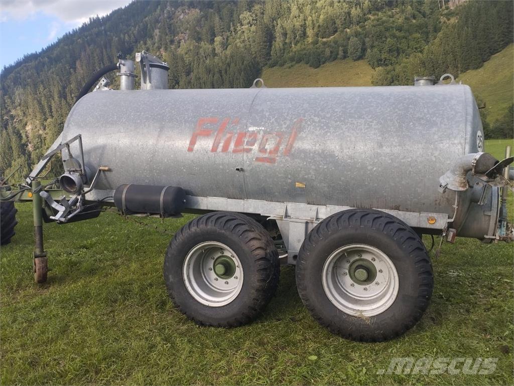 Fliegl  Lietteen levittimet