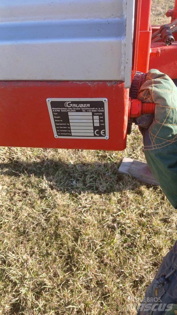 Gruber SM 380 Kuivalannan levittimet