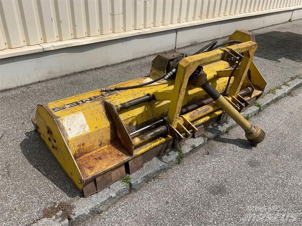 Hermes 220 Mulcher Kesantoleikkurit ja -murskaimet