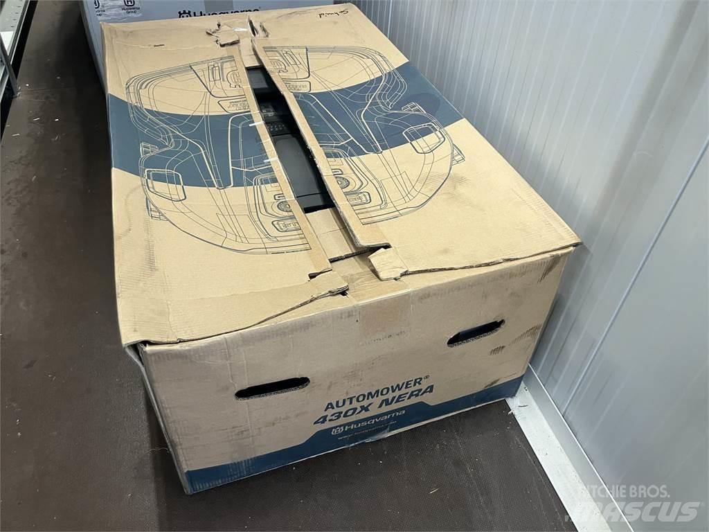 Husqvarna 430X NERA Päältäajettavat ruohonleikkurit