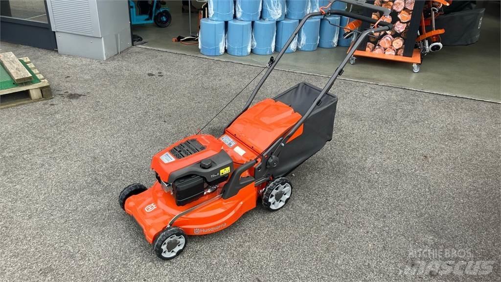Husqvarna LC 247S Päältäajettavat ruohonleikkurit
