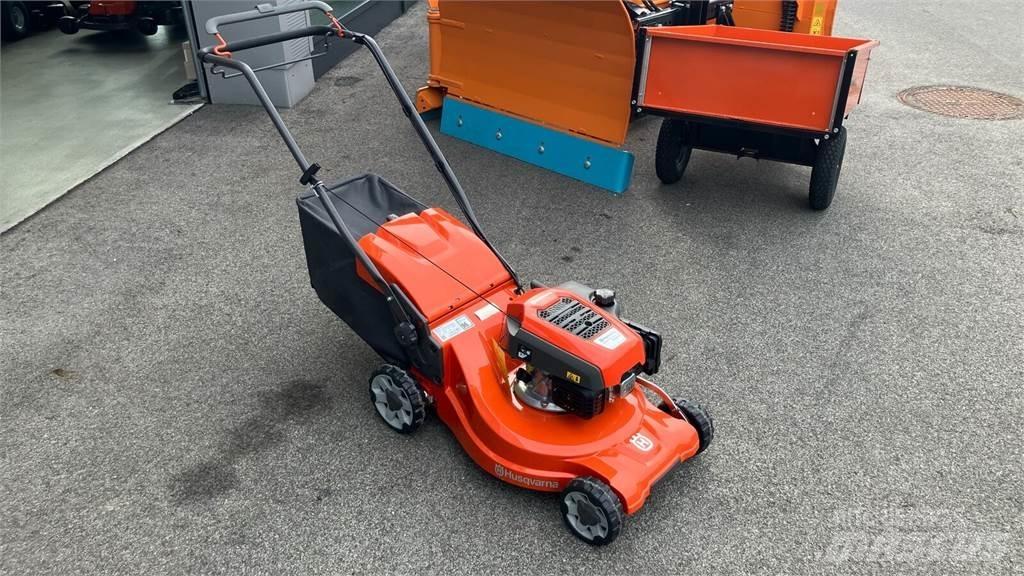 Husqvarna LC 247S Päältäajettavat ruohonleikkurit