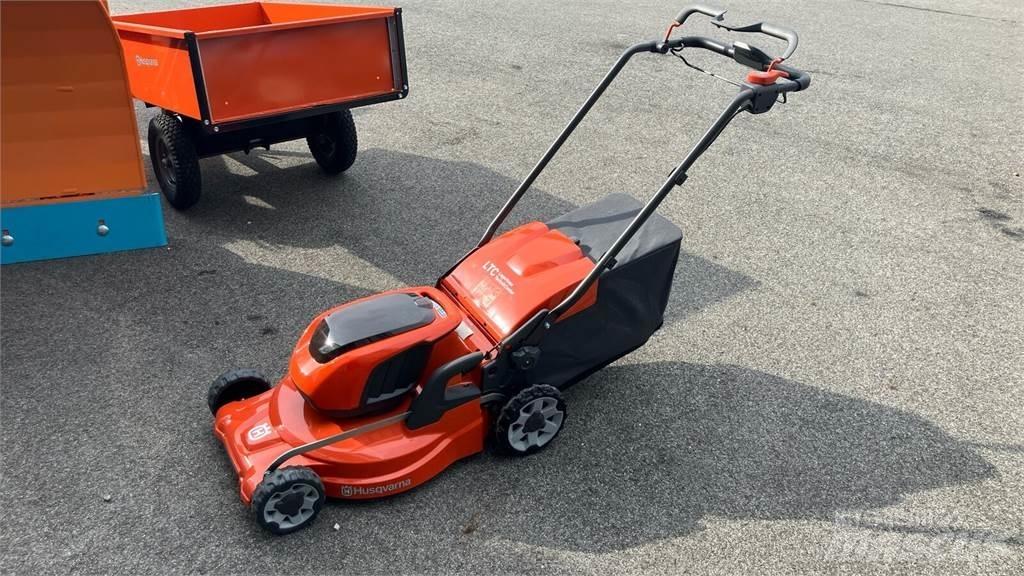 Husqvarna LC 347iVX Päältäajettavat ruohonleikkurit