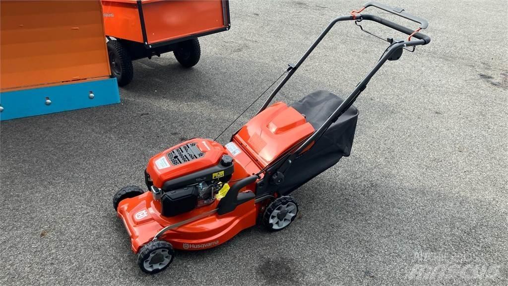 Husqvarna LC 347V Päältäajettavat ruohonleikkurit