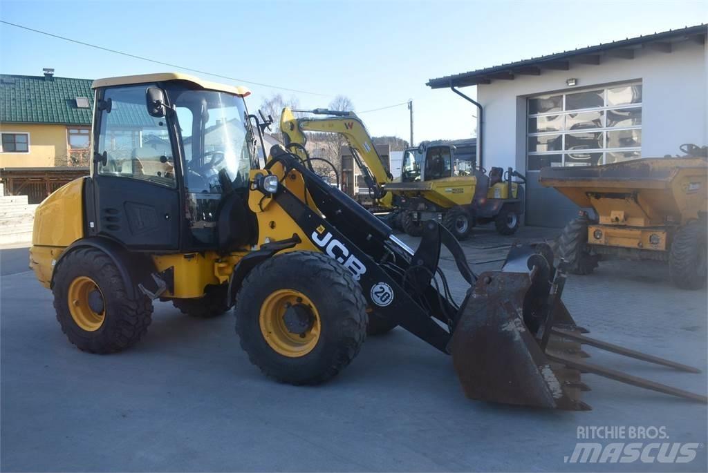 JCB 406 Pyöräkuormaajat