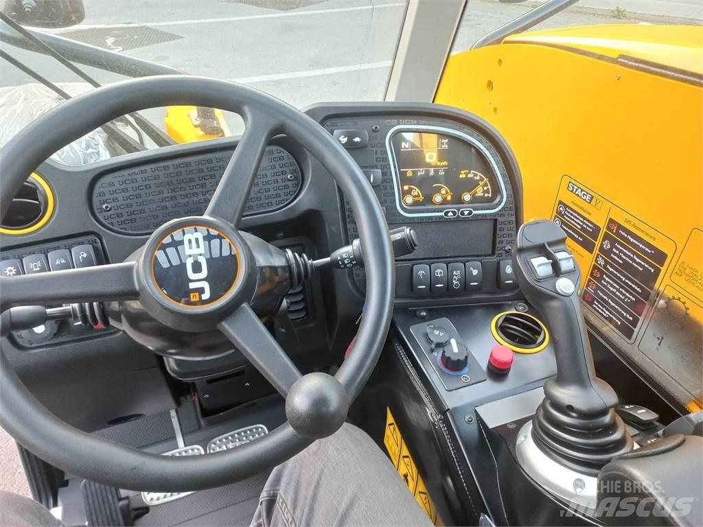 JCB AgriPlus 525-60 Kurottajat