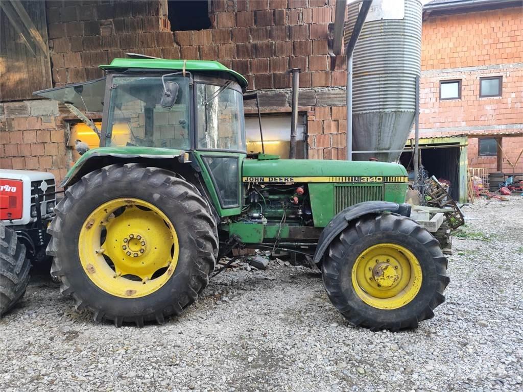 John Deere 3140 Traktorit