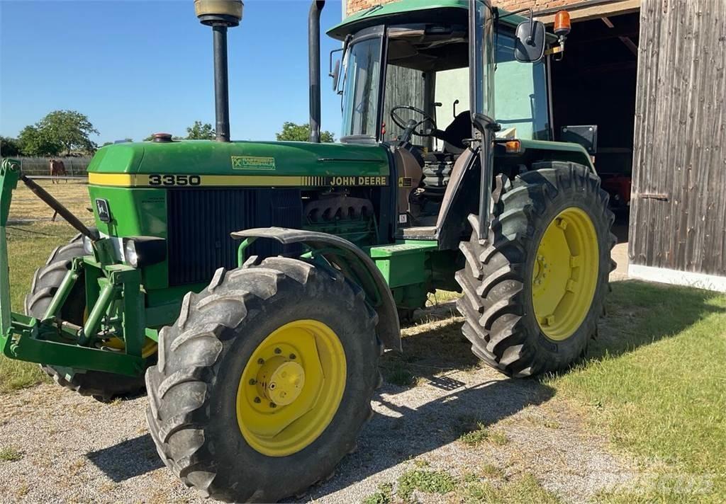 John Deere 3350 Traktorit
