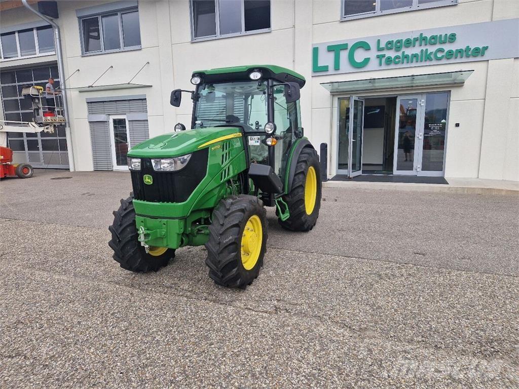 John Deere 5075 GF Traktorit