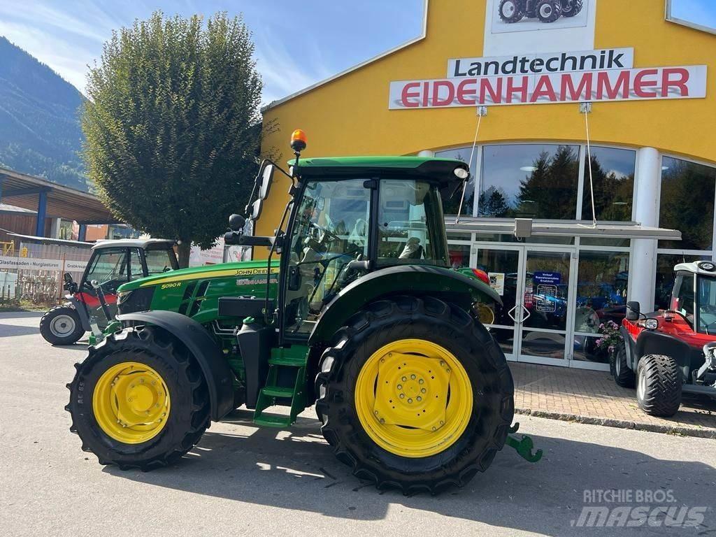 John Deere 5090 R Traktorit