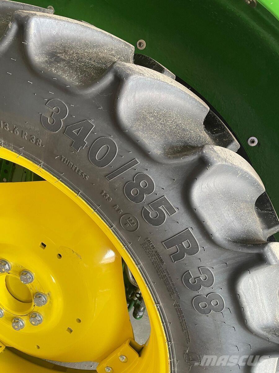 John Deere 5100M Traktorit