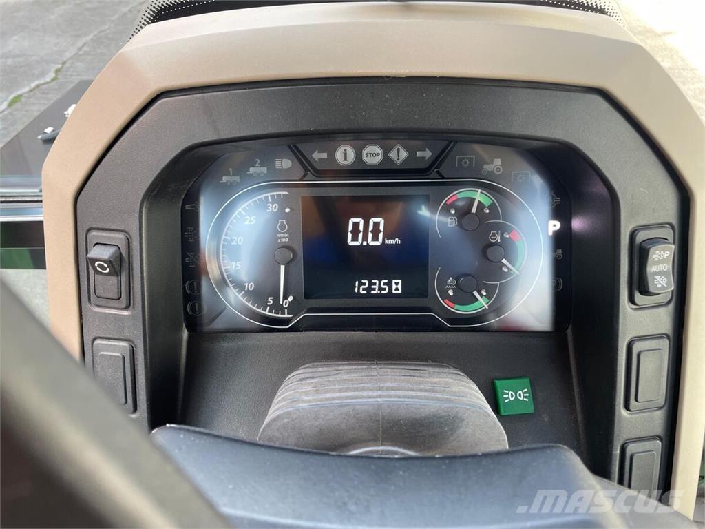 John Deere 5100M Traktorit