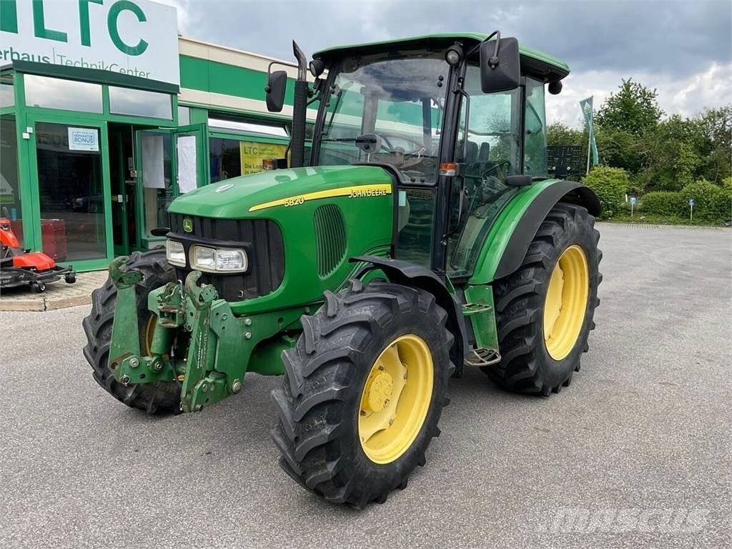 John Deere 5820 Traktorit