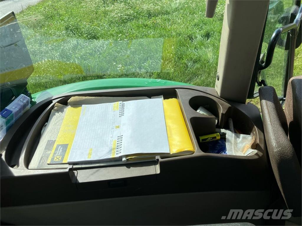 John Deere 5820 Traktorit